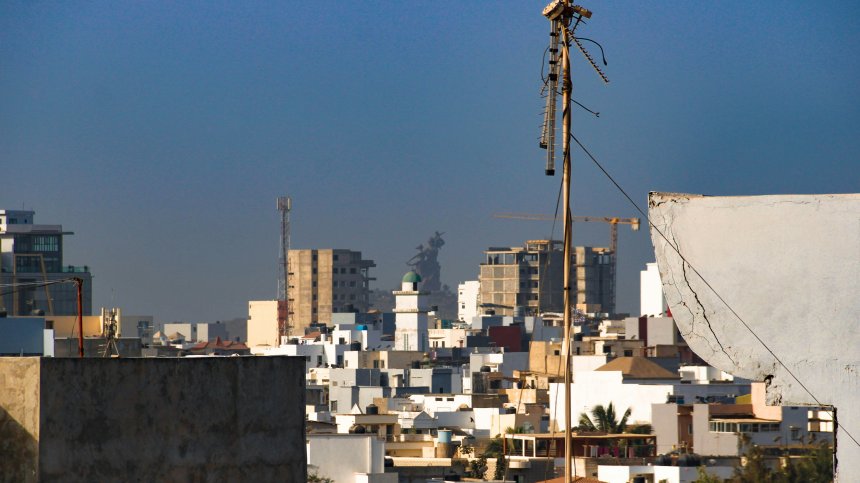 Vue du centre-ville de Dakar avec ses bâtiments historiques